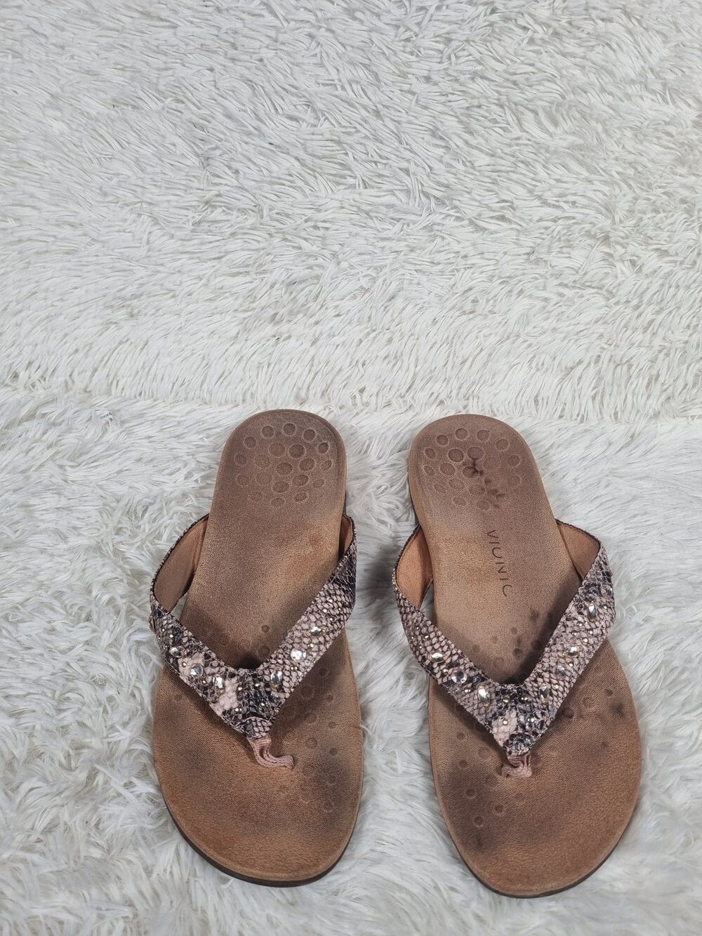 Vionic Lucia Flip Flops Sandals Womens Size 11 Wide Snakeskin Embellished Shoes